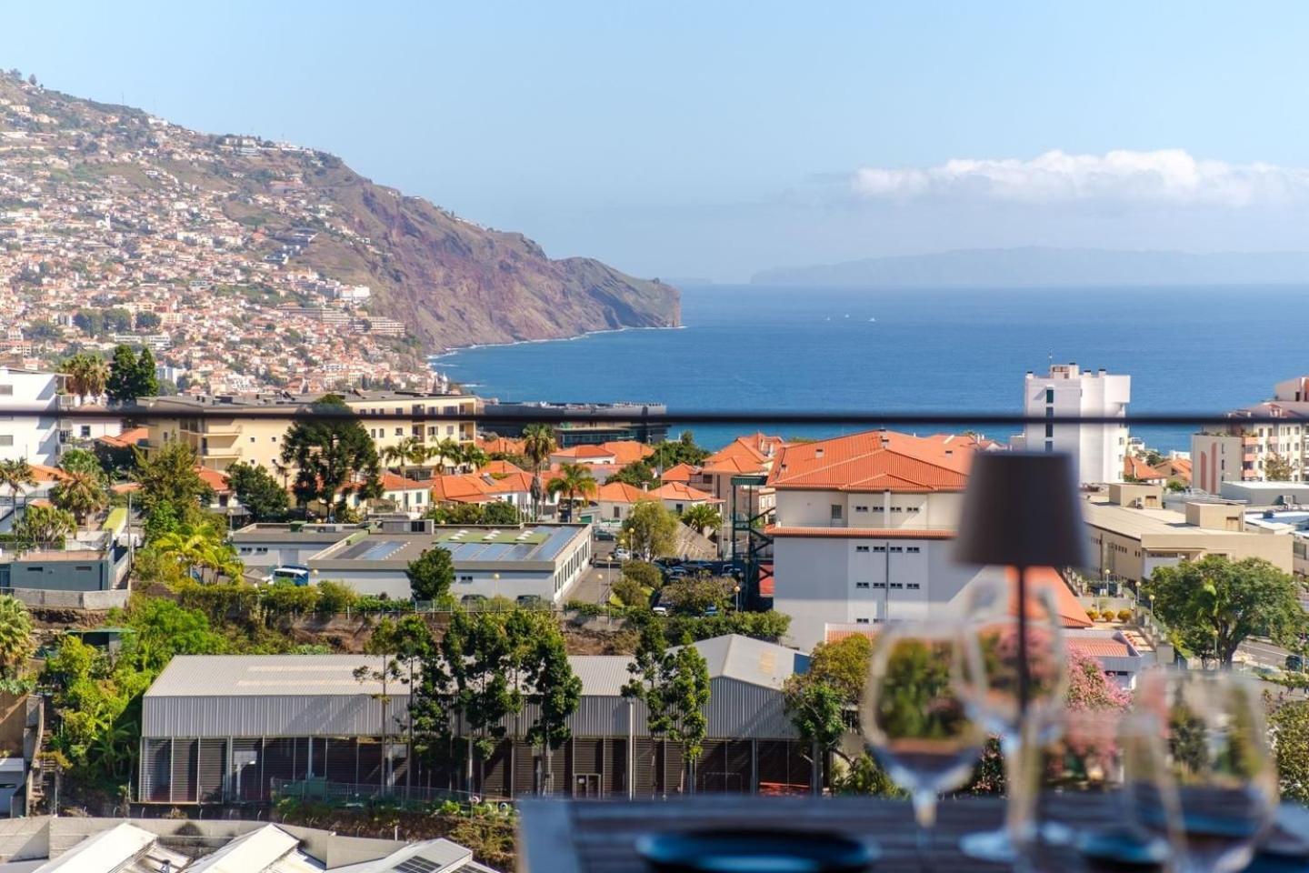 Guestready - Elegant Madeira Retreat Apartment Funchal  Exterior photo